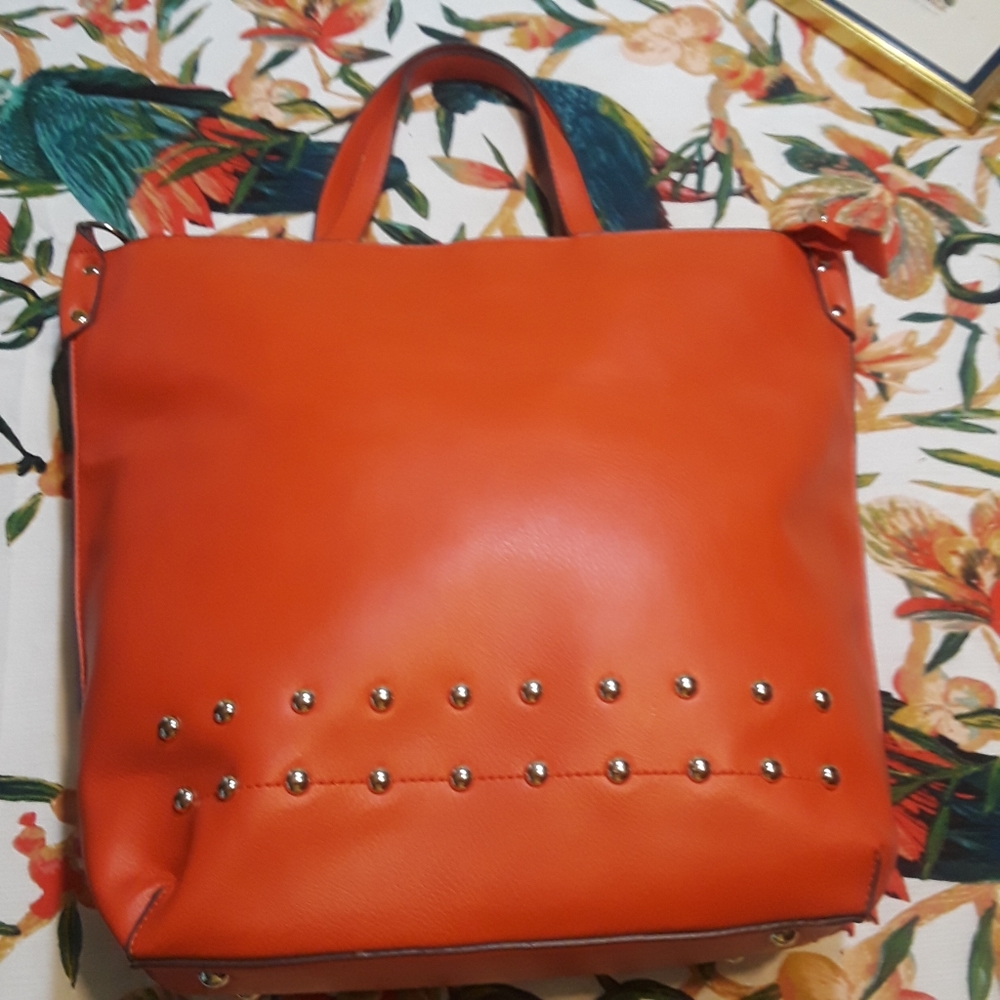 Just Fab Burnt Orange Tote with Hardware at bottom and underneath 17Wx5Bx15.5L